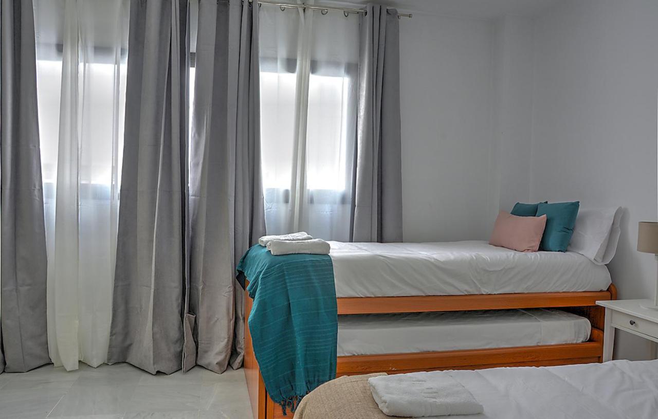 San Bernardo Family Apartment Σεβίλλη Εξωτερικό φωτογραφία