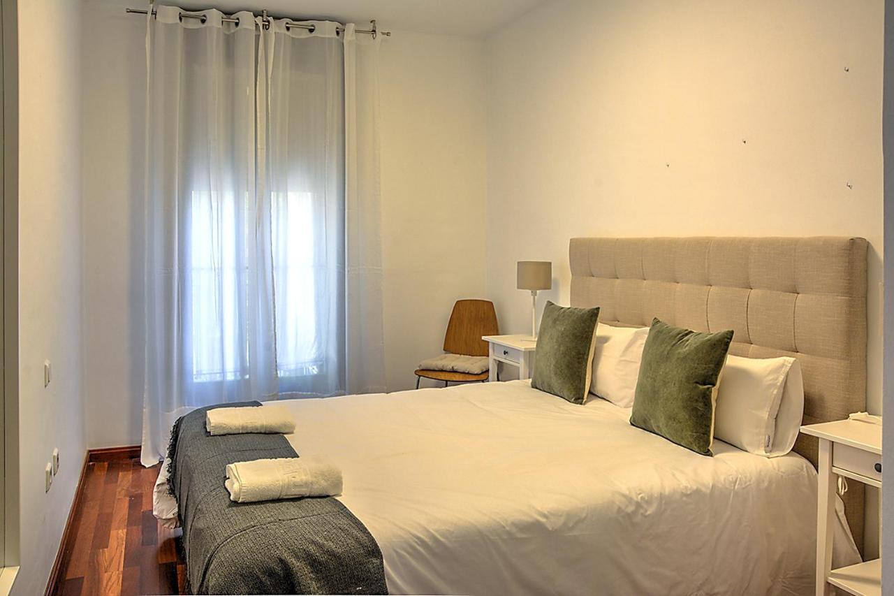 San Bernardo Family Apartment Σεβίλλη Εξωτερικό φωτογραφία